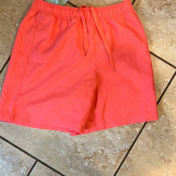 Solid pairs of short shorts!!! Green ones are Asian size so really like a small - Picture 3 of 8